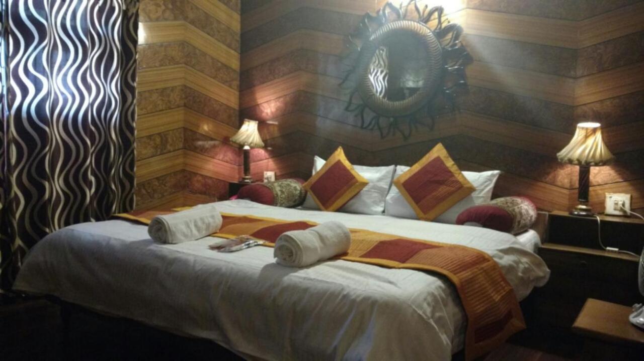 Goroomgo Ankur Lake View Mall Road Nainital - Prime Location With Luxury Room Εξωτερικό φωτογραφία